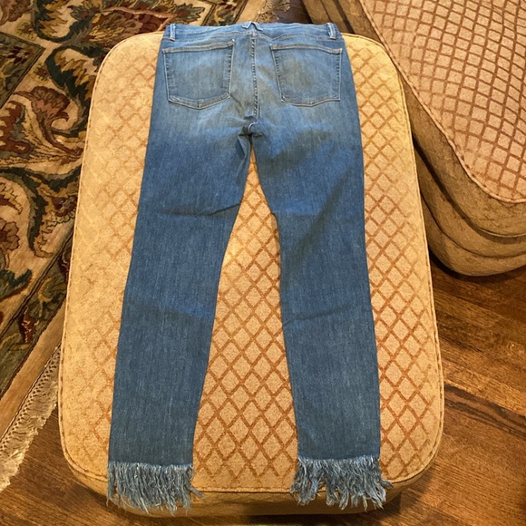Good American Fringe skinny jeans. - Picture 5 of 7